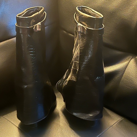 Stylish black PLT boots! - Picture 3 of 3